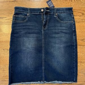 Izod Jean Skirt size 10 NWT